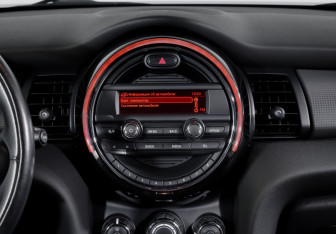 Подержанный автомобиль MINI Hatch 2014 года (13 фото)