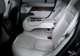 Подержанный автомобиль Land Rover Range Rover 2020 года (10 фото)
