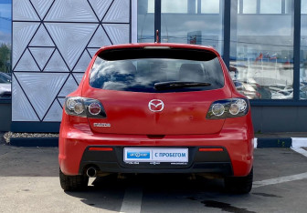 Подержанный автомобиль Mazda 3 Hatchback 2005 года (6 фото)
