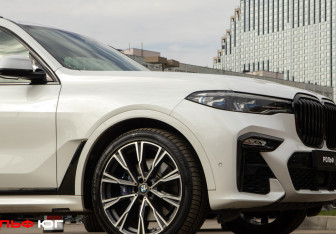Подержанный автомобиль BMW X7 2020 года (30 фото)