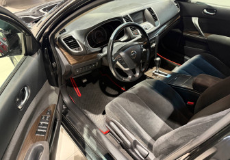 Подержанный автомобиль Nissan Teana 2013 года (5 фото)