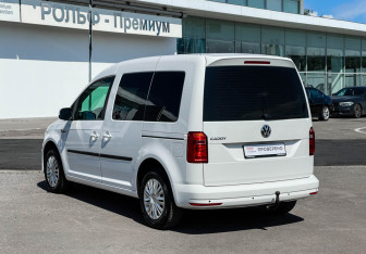 Подержанный автомобиль Volkswagen Caddy Compactvan 2020 года (7 фото)
