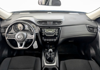 Подержанный автомобиль Nissan X-Trail 2021 года (14 фото)