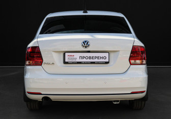 Подержанный автомобиль Volkswagen Polo Sedan 2017 года (5 фото)
