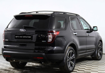 Подержанный автомобиль Ford Explorer 2014 года (3 фото)