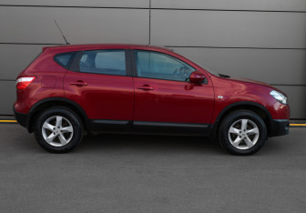 Подержанный автомобиль Nissan Qashqai 2013 года (4 фото)