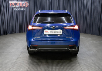 Подержанный автомобиль Lexus NX 2021 года (6 фото)