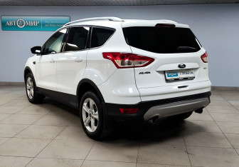 Подержанный автомобиль Ford Kuga 2013 года (7 фото)