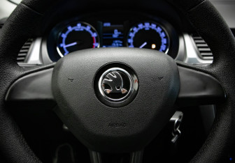 Подержанный автомобиль Skoda Rapid Liftback 2018 года (9 фото)