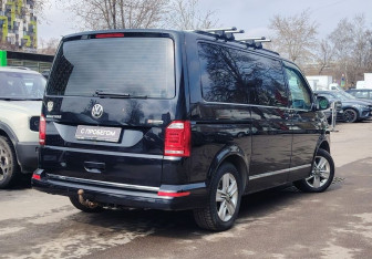 Подержанный автомобиль Volkswagen Multivan 2019 года (8 фото)