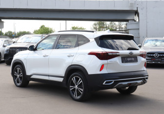 Подержанный автомобиль Kia Seltos 2020 года (7 фото)