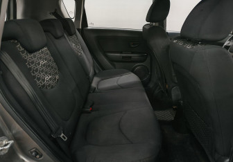 Подержанный автомобиль Kia Soul 2011 года (13 фото)