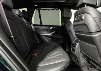 Подержанный автомобиль BMW X5 2024 года (14 фото)