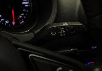 Подержанный автомобиль Audi A3 Sedan 2018 года (14 фото)