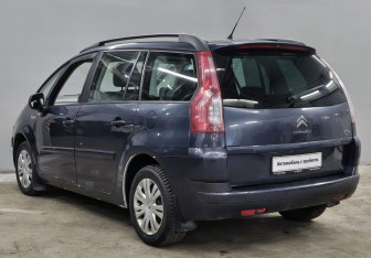 Подержанный автомобиль Citroen C4 Picasso 2011 года (7 фото)