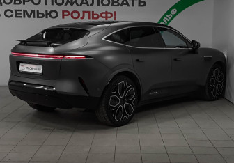 Подержанный автомобиль Avatr 11 2023 года (4 фото)