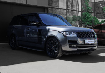 Подержанный автомобиль Land Rover Range Rover 2014 года (3 фото)