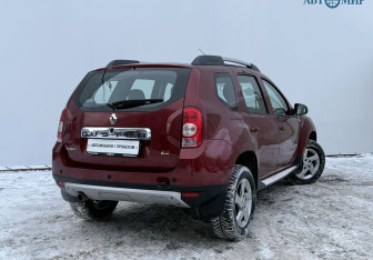 Подержанный автомобиль Renault Duster 2013 года (5 фото)