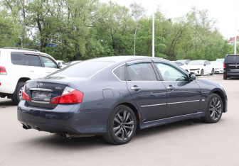 Подержанный автомобиль Infiniti M Sedan 2008 года (5 фото)