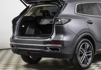 Подержанный автомобиль Changan UNI-S 2024 года (23 фото)