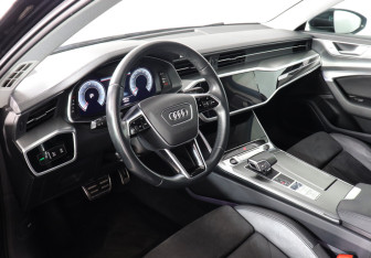 Подержанный автомобиль Audi A6 Sedan 2021 года (9 фото)