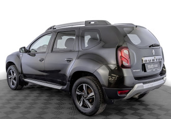 Подержанный автомобиль Renault Duster 2017 года (7 фото)