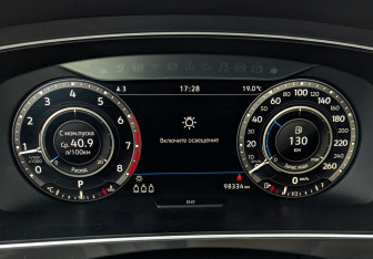 Подержанный автомобиль Volkswagen Tiguan 2018 года (16 фото)