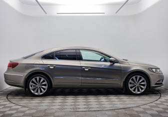 Подержанный автомобиль Volkswagen Passat CC 2013 года (6 фото)