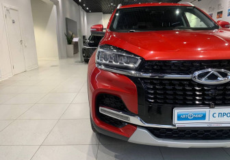 Подержанный автомобиль Chery Tiggo 8 2021 года (8 фото)