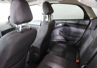 Подержанный автомобиль Ford Focus Sedan 2016 года (7 фото)