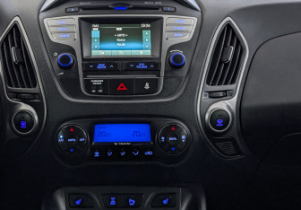 Подержанный автомобиль Hyundai ix35 2015 года (17 фото)