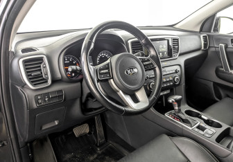 Подержанный автомобиль Kia Sportage 2019 года (16 фото)