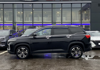 Подержанный автомобиль Chevrolet Captiva 2022 года (8 фото)