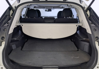 Подержанный автомобиль Nissan X-Trail 2019 года (10 фото)
