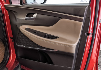 Подержанный автомобиль Hyundai Santa Fe 2020 года (25 фото)