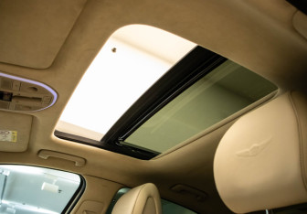 Подержанный автомобиль Genesis G70 2021 года (25 фото)