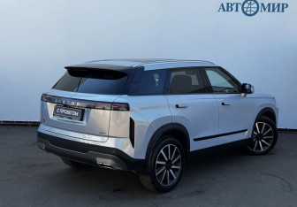Подержанный автомобиль Jaecoo J7 2024 года (8 фото)