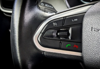 Подержанный автомобиль Geely Coolray 2022 года (26 фото)