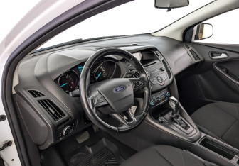 Подержанный автомобиль Ford Focus Hatchback 2018 года (15 фото)