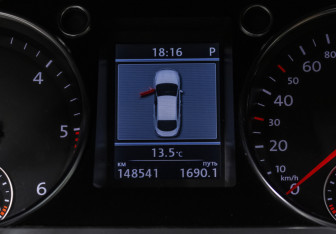 Подержанный автомобиль Volkswagen Passat CC 2013 года (14 фото)
