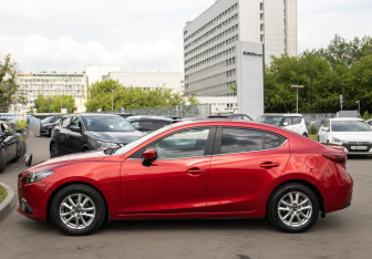 Подержанный автомобиль Mazda 3 Sedan 2014 года (6 фото)