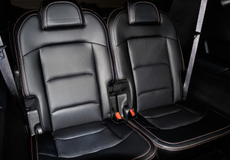 Подержанный автомобиль Geely Okavango 2024 года (14 фото)