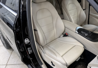Подержанный автомобиль Mercedes-Benz GLC Coupe 2022 года (23 фото)