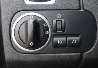 Подержанный автомобиль Land Rover Discovery 2014 года (13 фото)