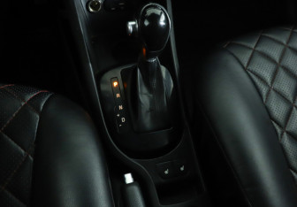 Подержанный автомобиль Kia Rio Sedan 2016 года (13 фото)