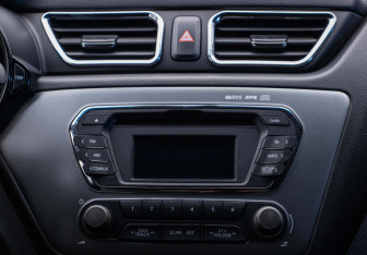 Подержанный автомобиль Kia Rio Sedan 2013 года (14 фото)