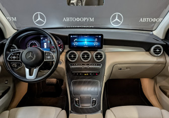 Подержанный автомобиль Mercedes-Benz GLC Coupe 2021 года (14 фото)