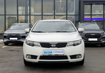 Подержанный автомобиль Kia Cerato Sedan 2012 года (2 фото)