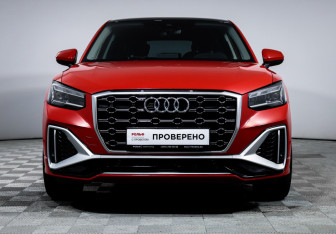 Подержанный автомобиль Audi Q2 2021 года (2 фото)