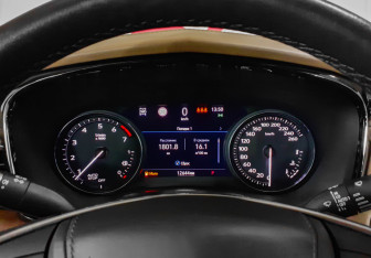 Подержанный автомобиль Cadillac XT5 2020 года (12 фото)